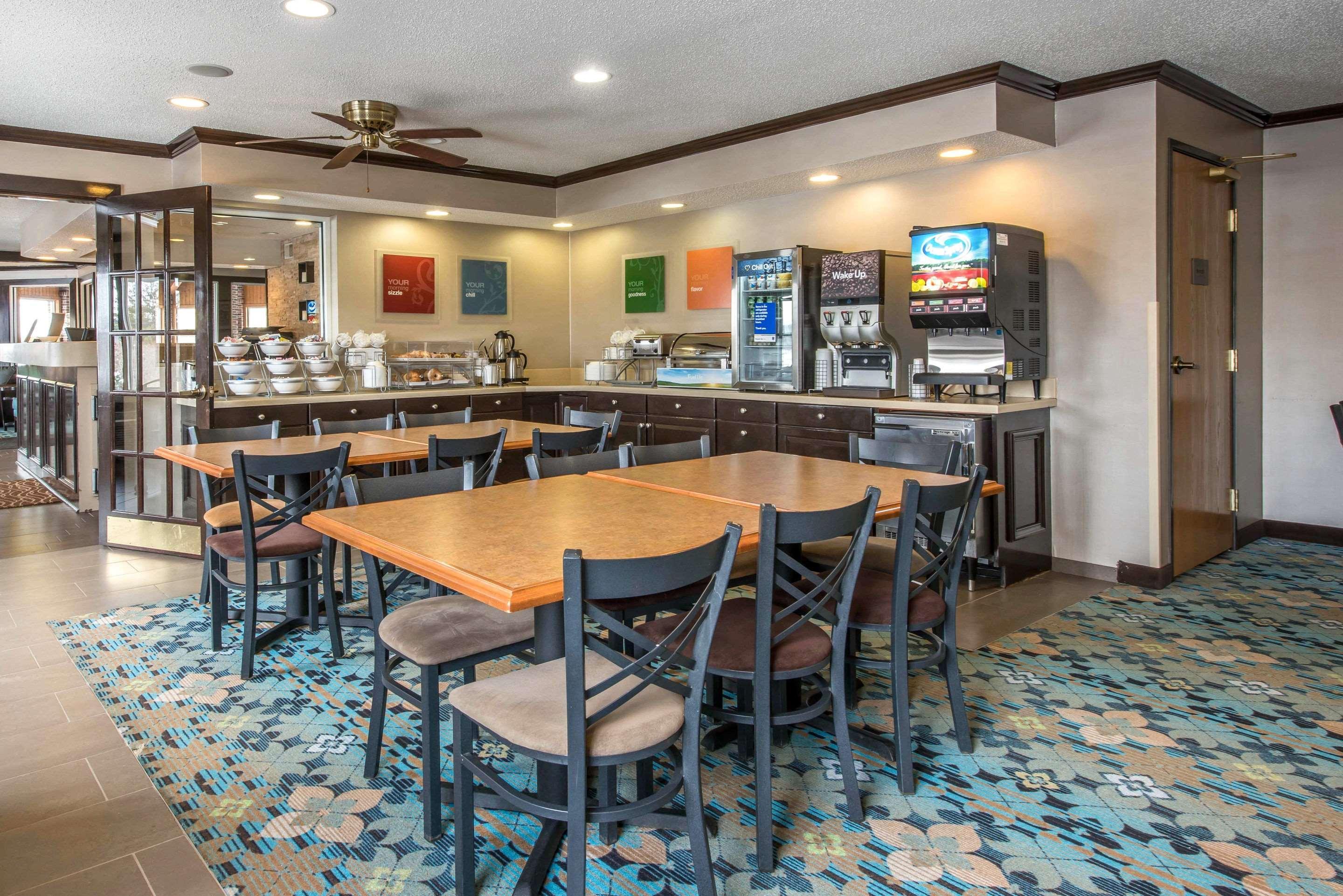 Weirton Comfort Inn מראה חיצוני תמונה